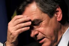 Tři ze čtyř Francouzů míní, že by měl Fillon odstoupit z kampaně 