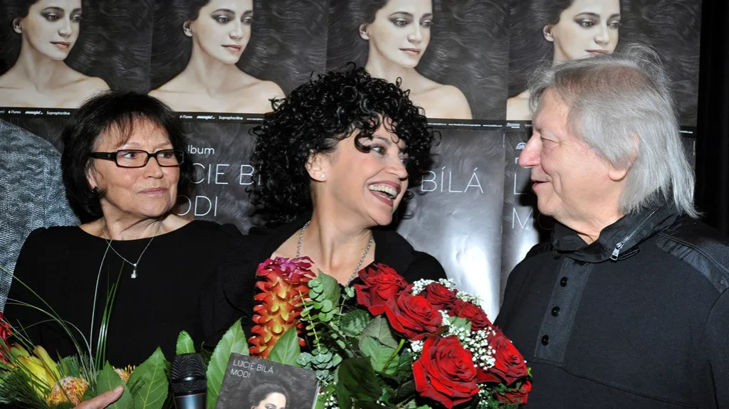 Kmotry desky Lucie Bílé byli Marta Kubišová a Václav Neckář