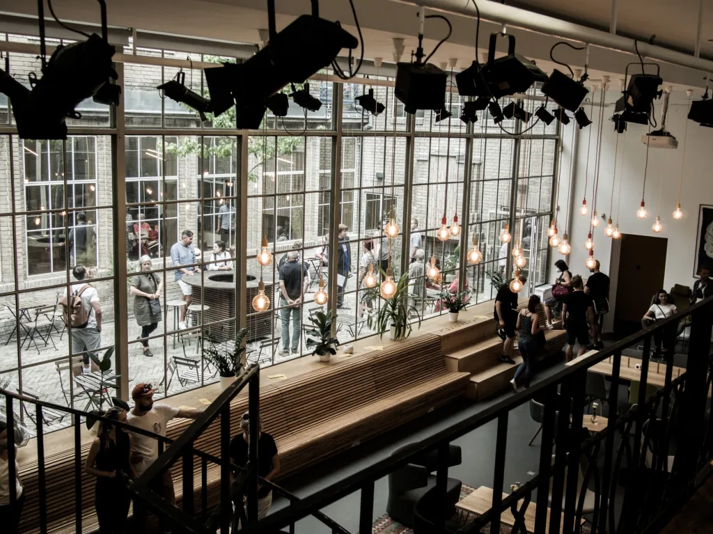 Štencův dům byl ve své době nejmodernější tiskařský dům Rakouska-Uherska. Jeho stavba proběhla v letech 1909 až 1911 podle projektu architekta Otakara Novotného