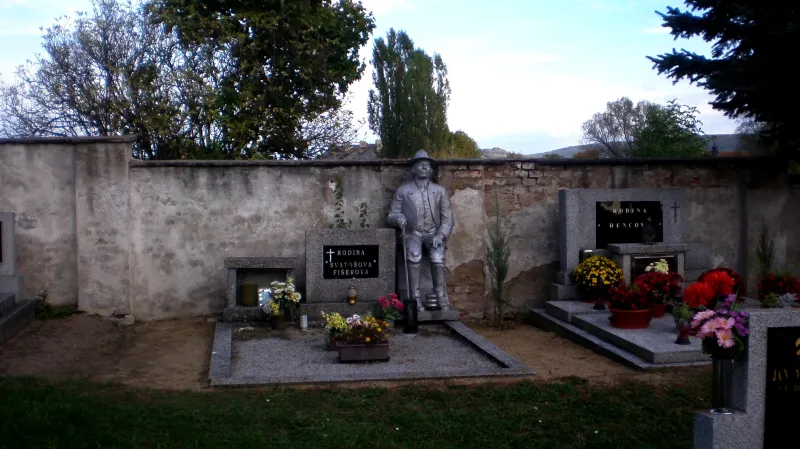 Ze hřbitova v Košticích