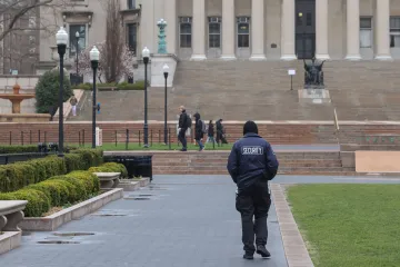 Zaplať a prodloužíme vízum. Podvodníci zneužívají deportací studentů z USA
