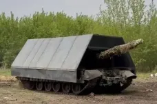 Rusko experimentuje s „želvími tanky“. Ukrajinské jednotky našly jejich slabinu
