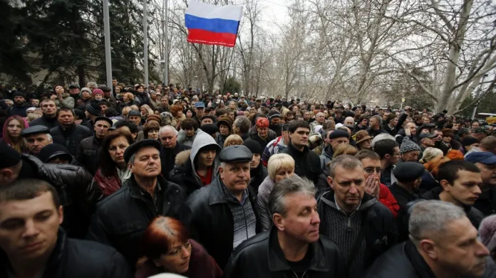 Demonstrace ruských obyvatel Krymu