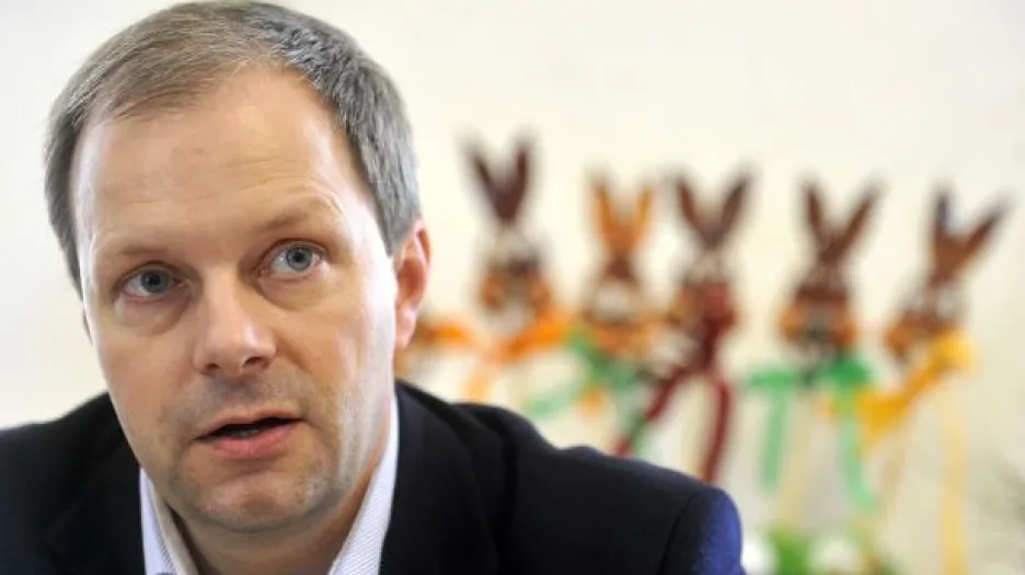 Chládkův odchod se odkládá, prezident chce po ministrovi vysvětlení
