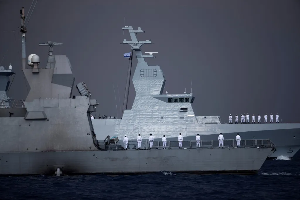 Izraelské vojenské námořnictvo zařadilo do svého arzenálu novou hlídkovou korvetu třídy Magen. Supermoderní loď dodal armádě německý dodavatel a v dalších dvou letech jsou objednány ještě tři další lodě stejného typu. Loď má sloužit k ochraně výsostných vod Izraele ve Středozemním moři
