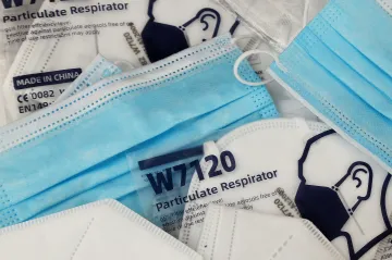 PŘEHLEDNĚ: Kde jsou povinné respirátory nebo jiná kvalitnější ochrana dýchacích cest