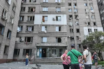 Ruské útoky zabily ve městě Dnipro sedmnáct lidí