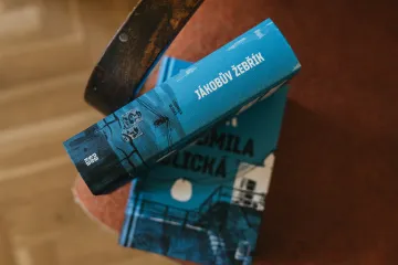 Ljudmila Ulická se v Jákobově žebříku probírá rodinným archivem i dvacátým stoletím 