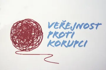 Korupce je nemoc systému, upozorňuje manifest