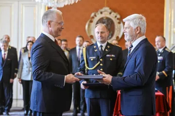 Pavel povýšil šéfa BIS Koudelku na generálmajora