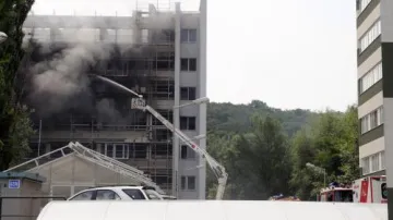 Hasiči dostali požár pod kontrolu