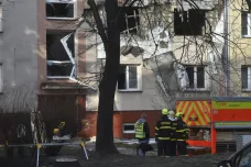 V domě v Ostravě po explozi hořelo, záchranáři ošetřili šest lidí