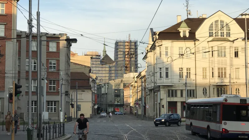 Ulice 8. května v Olomouci (pohled z ulice Palackého)