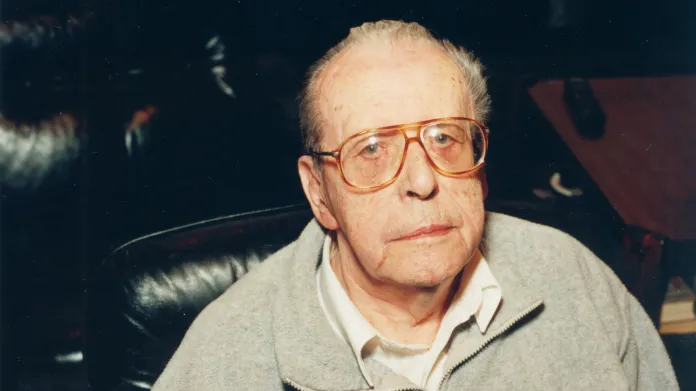 Spisovatel Zdeněk Jirotka v den 90. narozenin