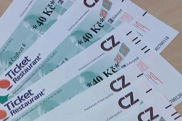 Antimonopolní úřad musí kvůli formální chybě znovu rozhodnout o pokutách pro stravenkové firmy