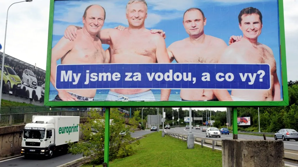 Parodie na předvolební plakáty ODS