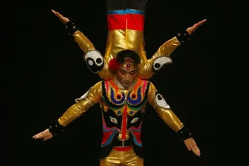 Recenze: Chongqing Acrobatic Art Troupe