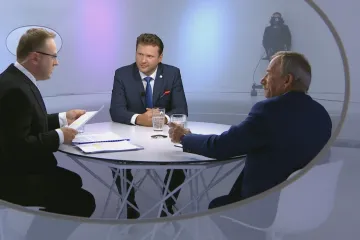 Vondráček kritizuje Senát, že obchází ústavu a zřizuje vyšetřovací komisi. Omyl, namítá Kubera