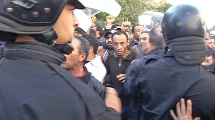 Protesty proti nové tuniské vládě