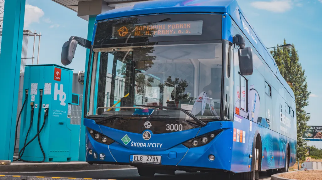 První autobus na vodík v Praze