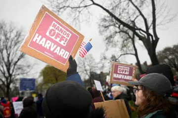 „Jako doktor Cvach,“ říká Klvaňa o zásahu Trumpa vůči Harvardu