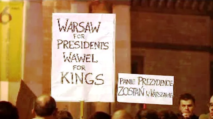 Poláci protestují: Varšava je pro prezidenty, Wawel pro krále