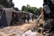 „To není válka, to je masakr.“ Izraelská armáda vpustila zahraniční tisk do kibucu, kde útočil Hamás