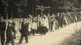 Pohřeb zavražděných mužů po zákřovské tragédii - 14. května 1945