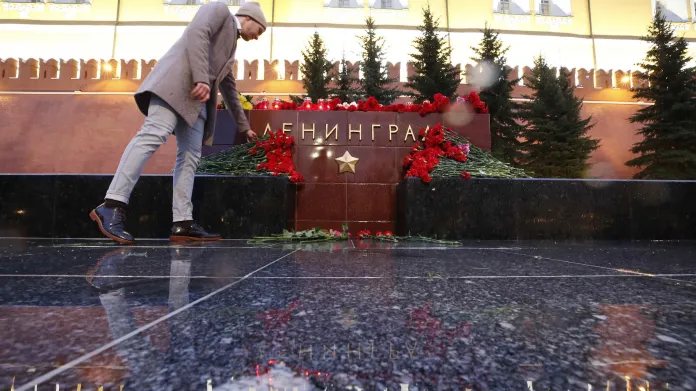 Pieta za oběti petrohradského útoku u kremelské zdi