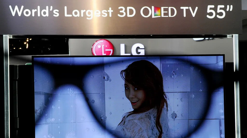 55palcová OLED 3D televize LG