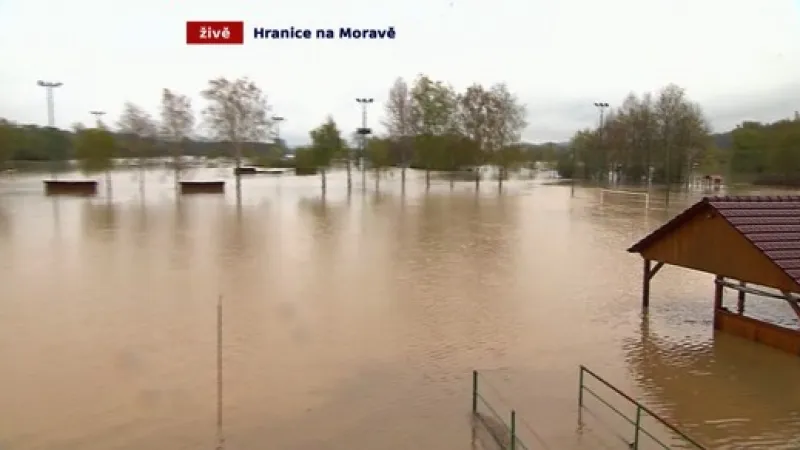 Zaplavený areál v Hranicích na Moravě  Zdroj: ČT24