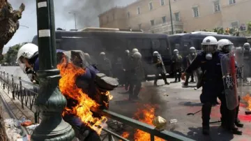 Zásah policie proti demostraci v Aténách