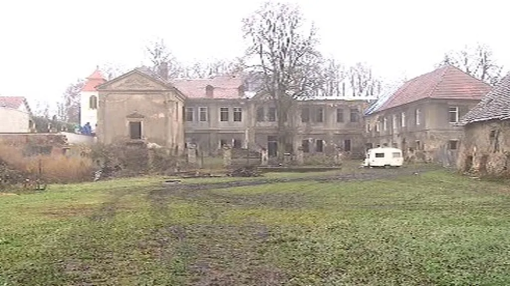 Zámek v obci Koleč na Kladensku