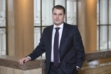 Viceguvernér ČNB Hampl je pro pozdější ukončení devizových intervencí