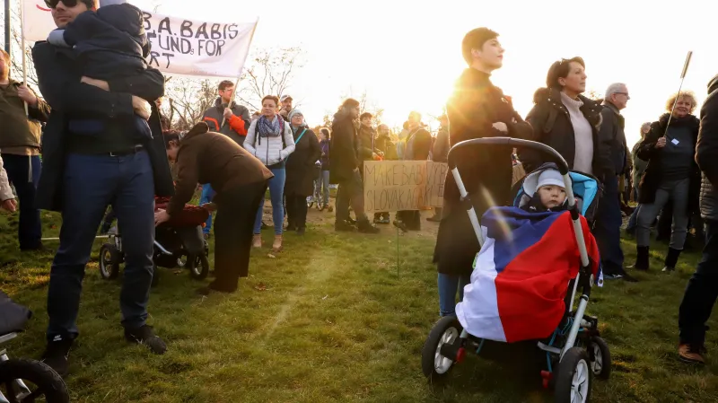 Z letenské demonstrace