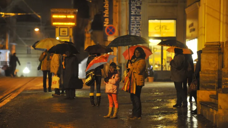 Námraza komplikuje tramvajový provoz