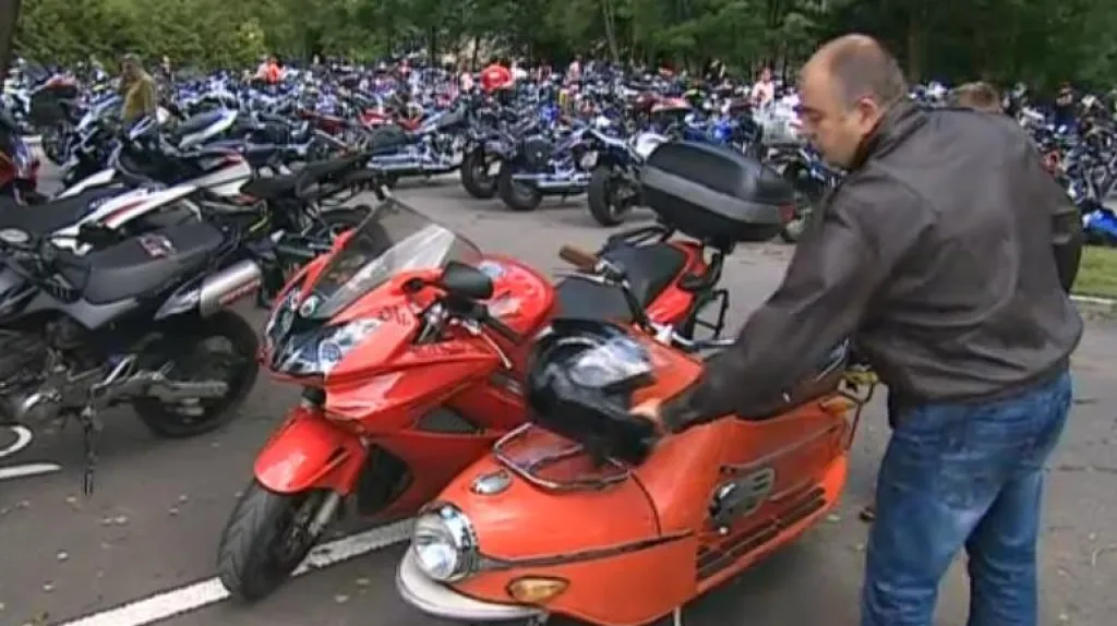 Policejní akce Nežij vteřinou se zaměřila na motorkáře