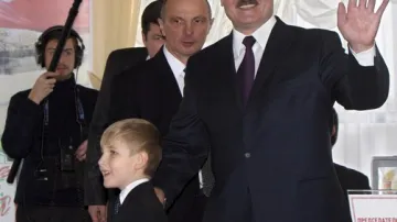Běloruský prezident Lukašenko u voleb