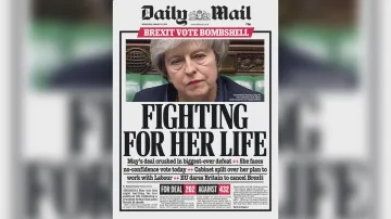 Daily Mail: Mayová bojuje o život