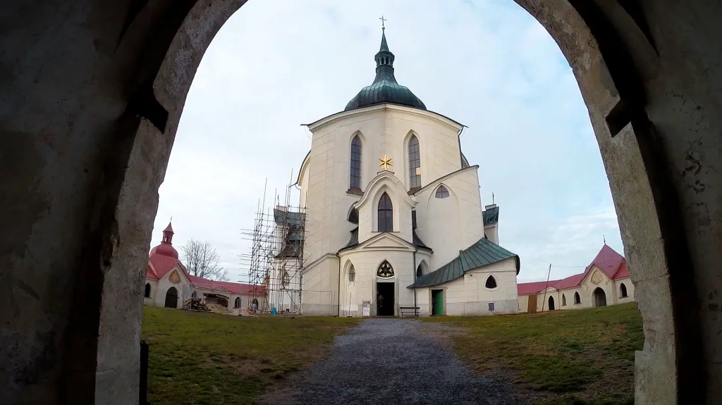 Kostel svatého Jana Nepomuckého na Zelené  hoře ve Žďáru nad Sázavou