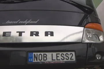 Zájem o registrační značky na přání opět roste. Hanlivé výrazy nejsou povoleny