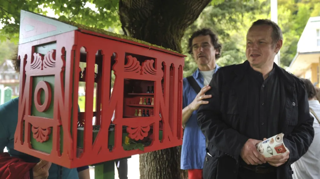 Netradiční ptačí budky v Luhačovicích