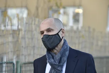 Měl jsem Švachulovi nasypat kokain na stůl, aby byl vydíratelný, vypověděl svědek v kauze Stoka