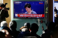 Jihokorejská prezidentka se kaje, po masivních protestech zvažuje odchod