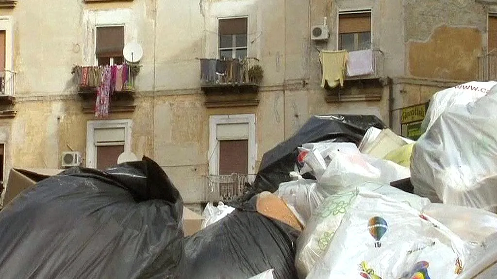 Odpadky v Neapoli