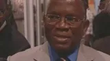 George Chikoti: \"Mugabe zůstává právoplatnou hlavou státu.\"
