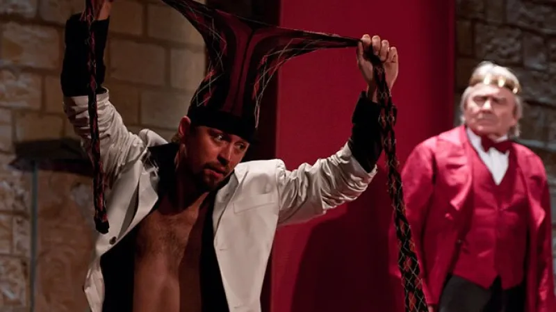 Jan Dolanský a Ladislav Mrkvička v inscenaci Jinřich IV.