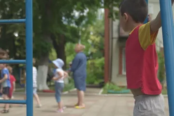 Na Ukrajině roste počet dětí v domovech, často bez vyhlídek na novou rodinu