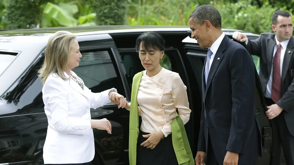 Barack Obama a Hillary Clintonová navštívili Su Ťij