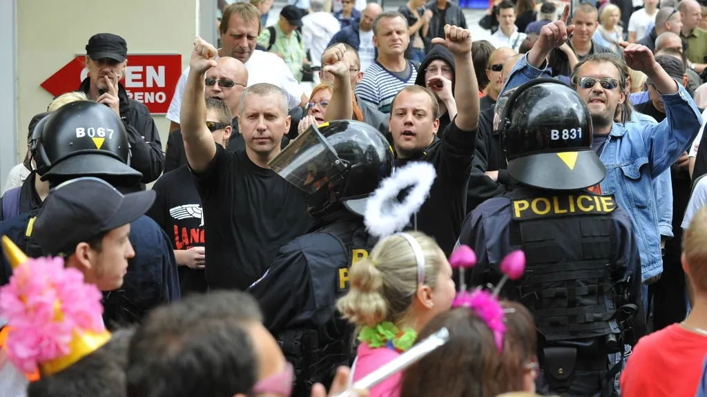 Protesty proti duhovému pochodu